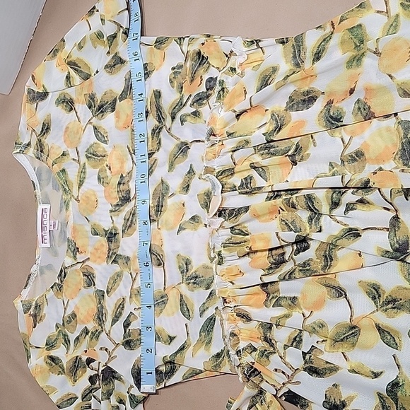 Mishca Size S Lemon / Citrus Babydoll Style Blouse, Sheer, Bell Sleeve, EUC - Picture 7 of 12